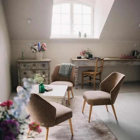 Flowland Tarczyn Daire